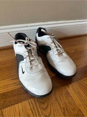 Nike men’s golf shoes